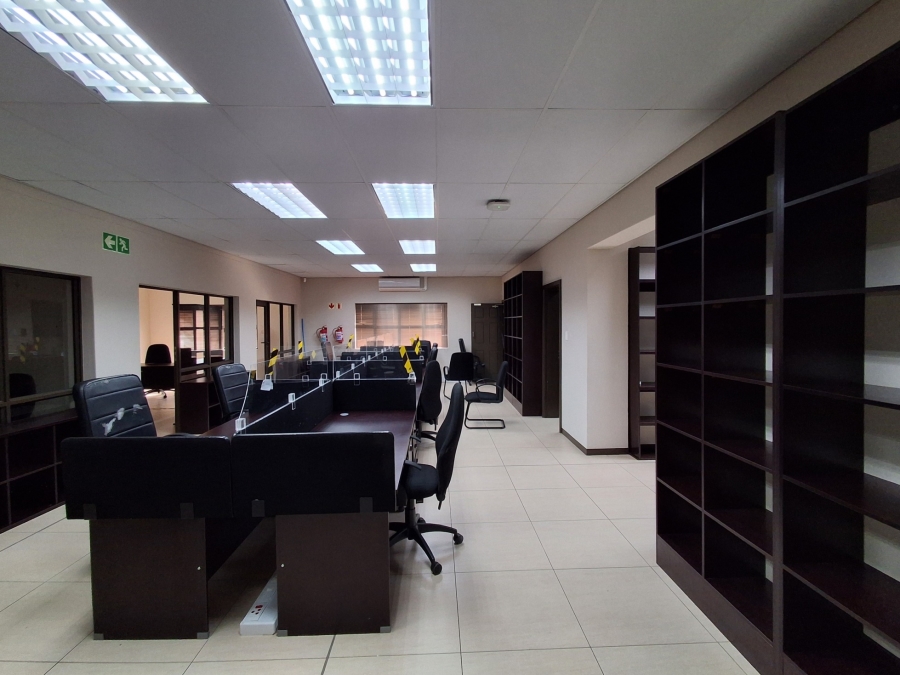 To Let Commercial Property for Rent in Nahoon Eastern Cape